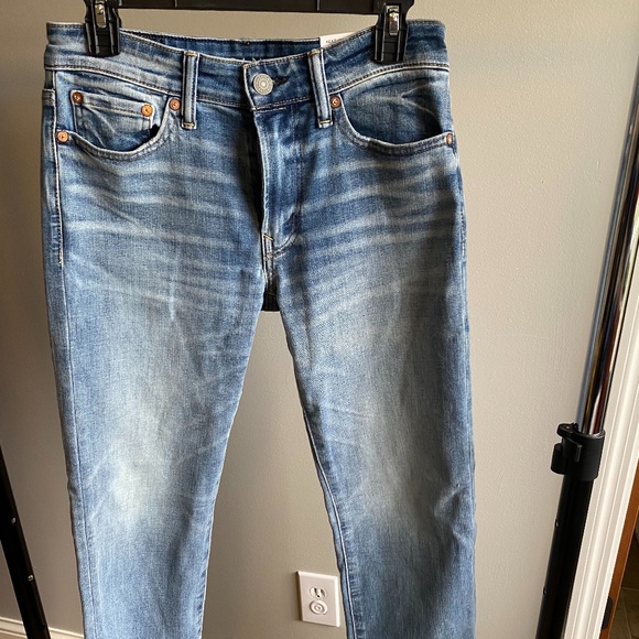 New with Tags - Young Men's  American Eagle Jeans - Picture 1 of 3